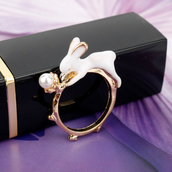 Enamel Bunny Rabbit Ring🐇 - Picture 2 of 3